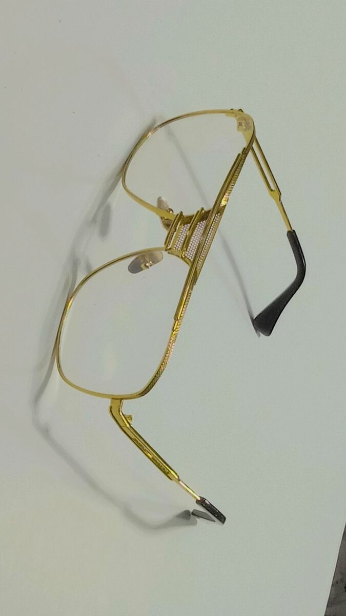 Metal frame high copy