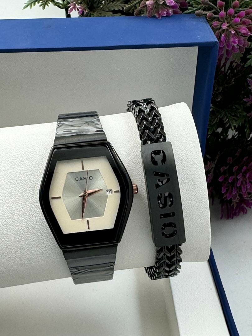 Casio watch with bracelet