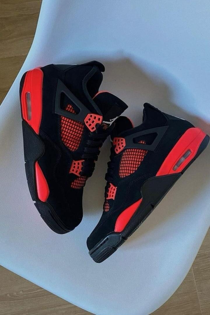 Air Jordan 4