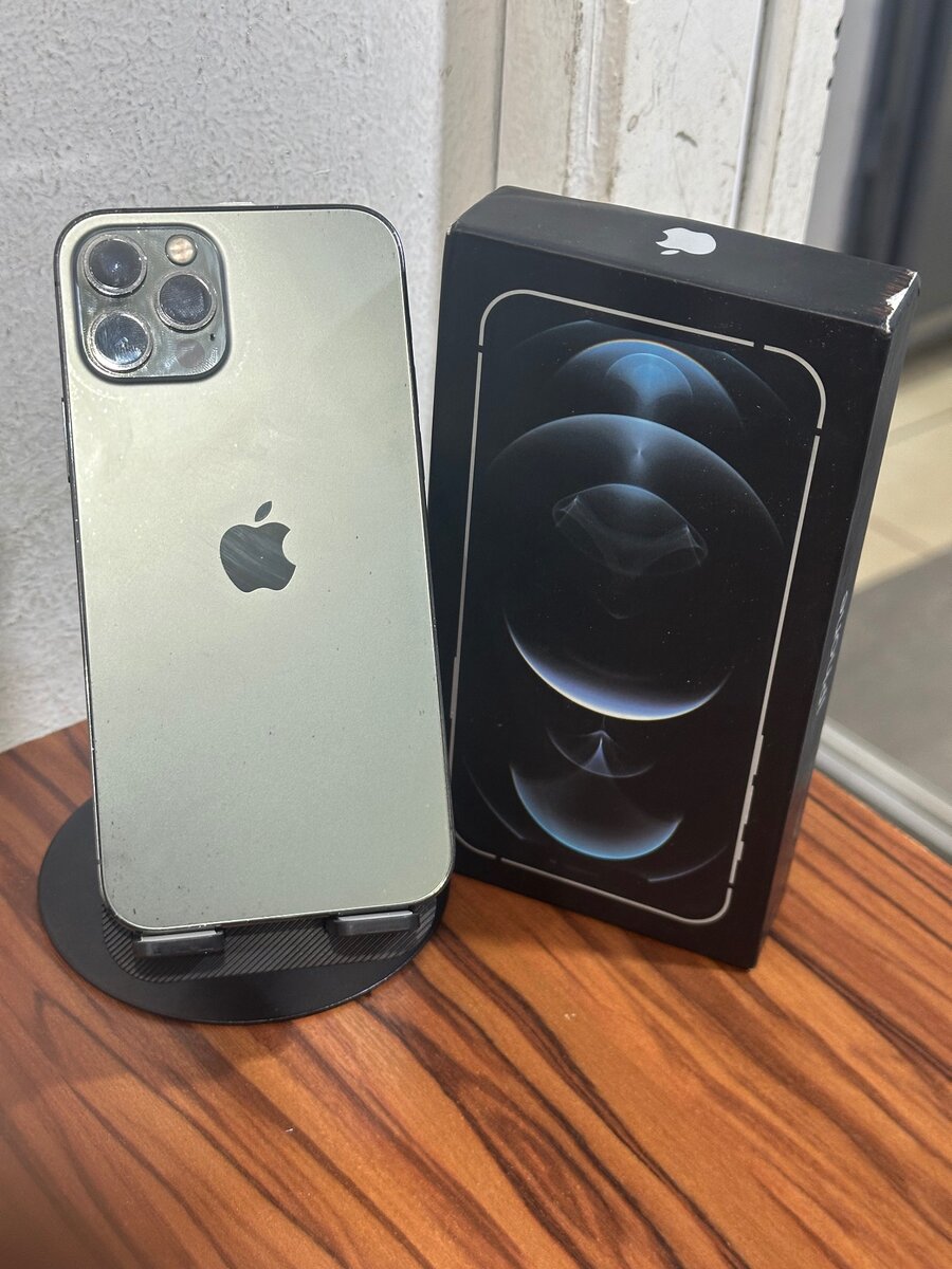 iPhone 12 Pro 128gb avec carton