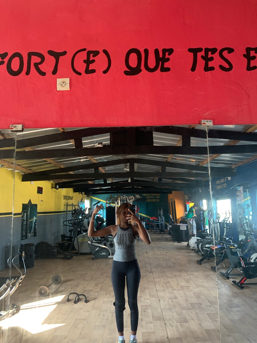 Ensemble de sport féminin élégant