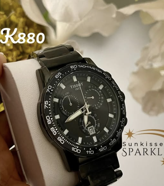 Upgrade your time piece collection with these amazing pieces😍. Perfect for gifting yourself and your loved ones❤️