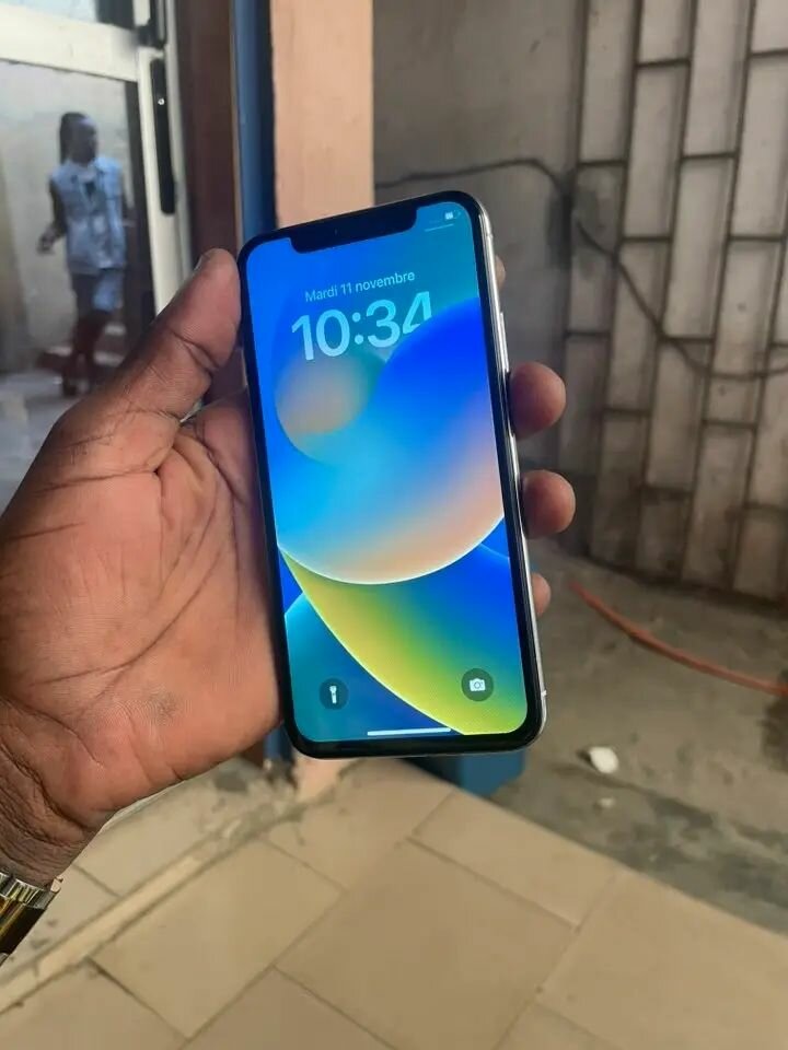 iPhone X 64 Go Argent