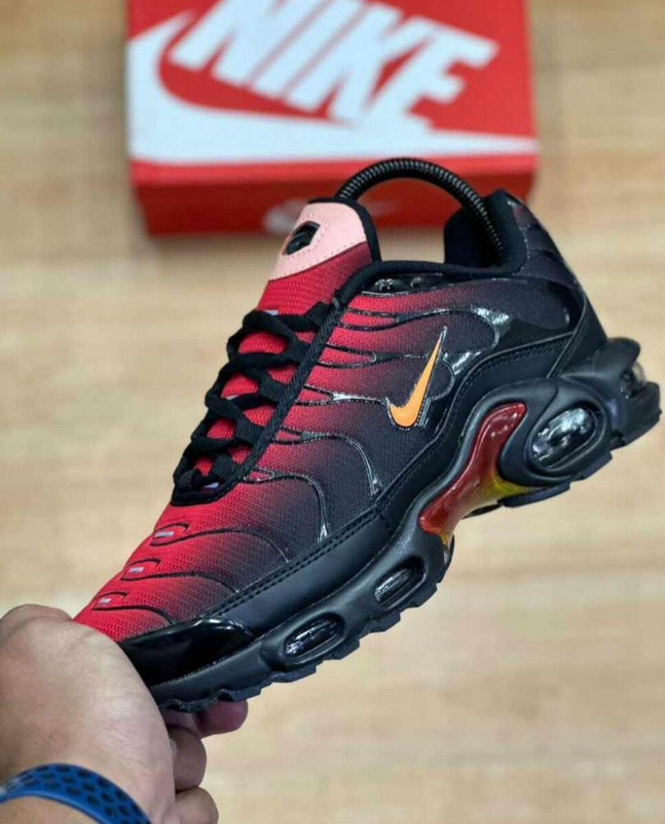BASKET NIKE TN