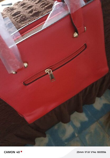 Sac à main rouge élégant