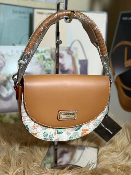 Sac à main en cuir élégant