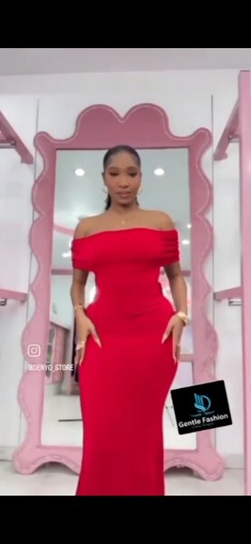 Belle robe élégante rouge