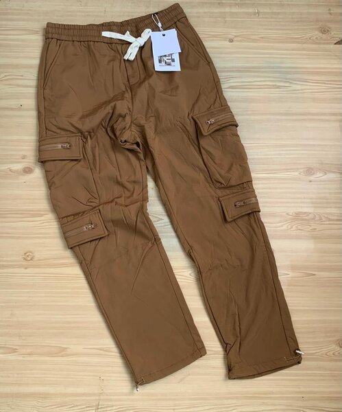 Side pockets joggers