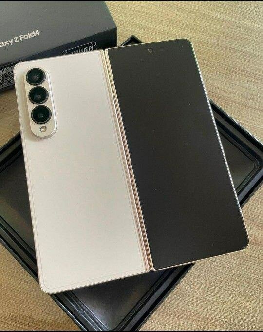 Samsung Z Fold 4