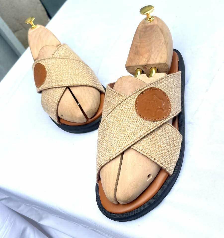 Sandales en cuir tressé