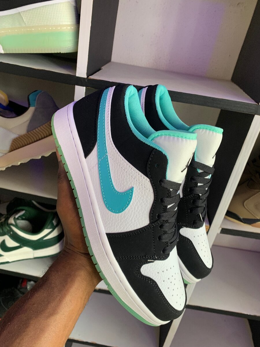 Jordan 1 low emerald