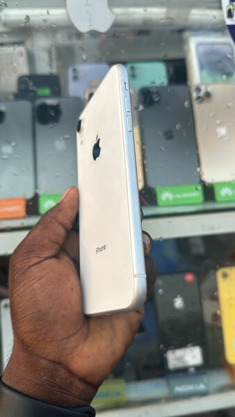 iPhone xr 128gig