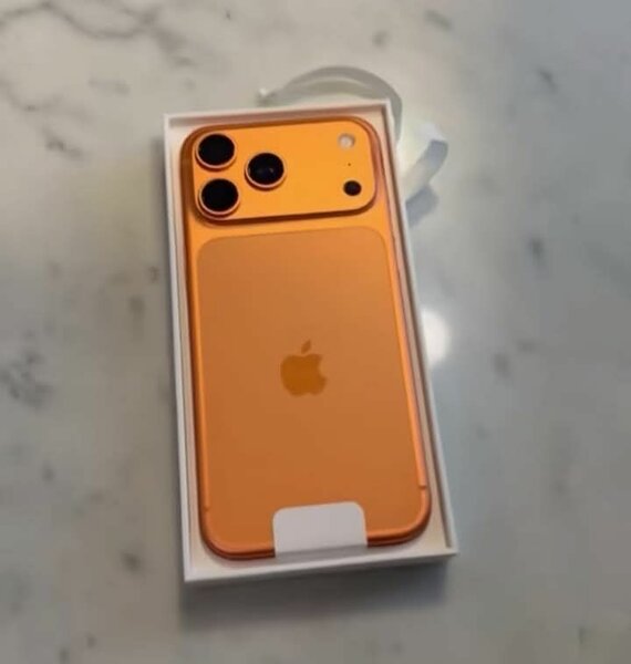 iPhone 17 Pro max Orange