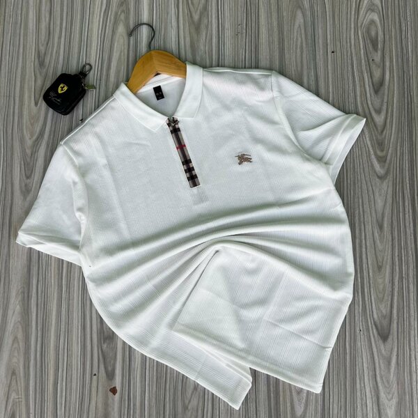 Quality t shirt available for men