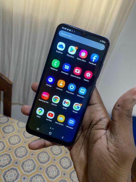 SAMSUNG GALAXY A03 AVEC RECONNAISSANCE FACIALE