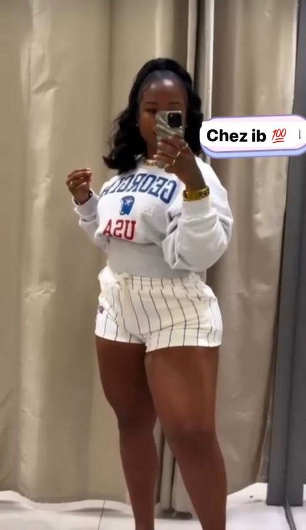 Robe élégante plongeante