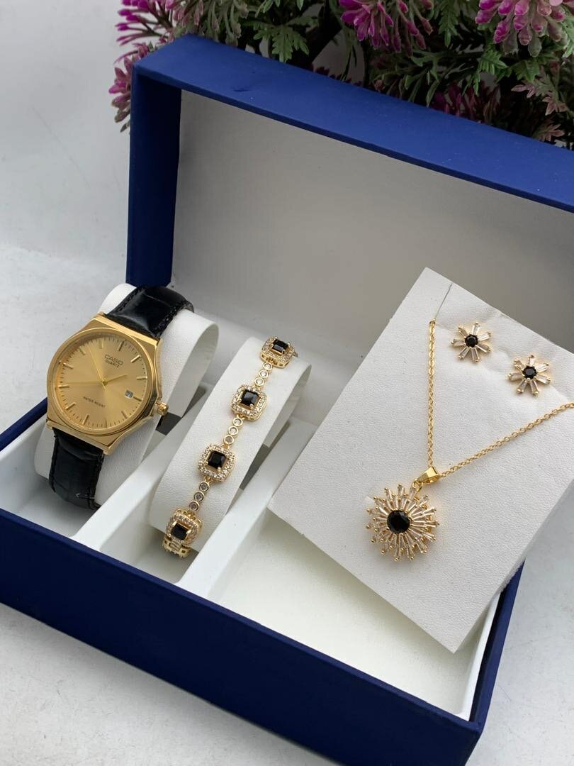 Watch and jewelry set