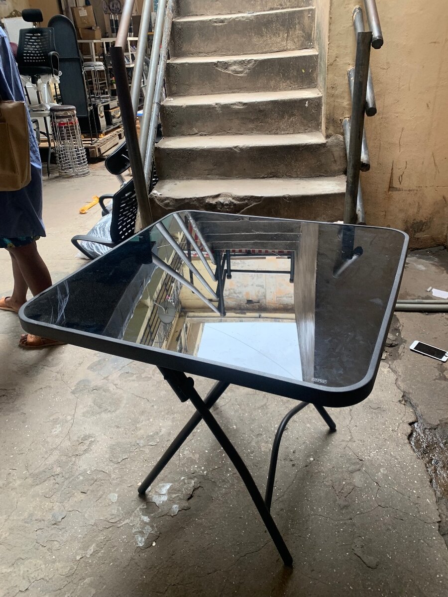 Dining table glass top