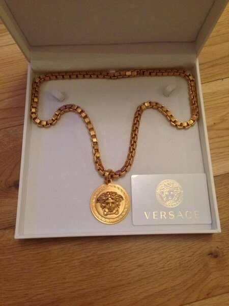Collier Versace doré homme