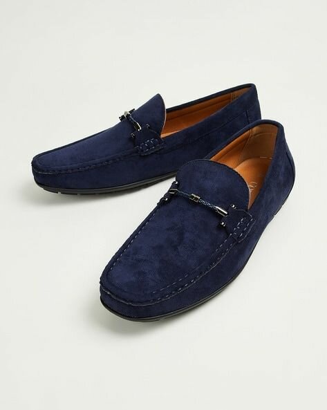 Dress shoes