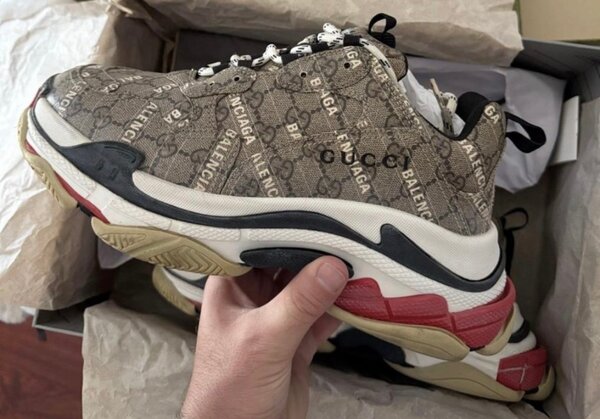 BALENCIAGA TRIPLE S