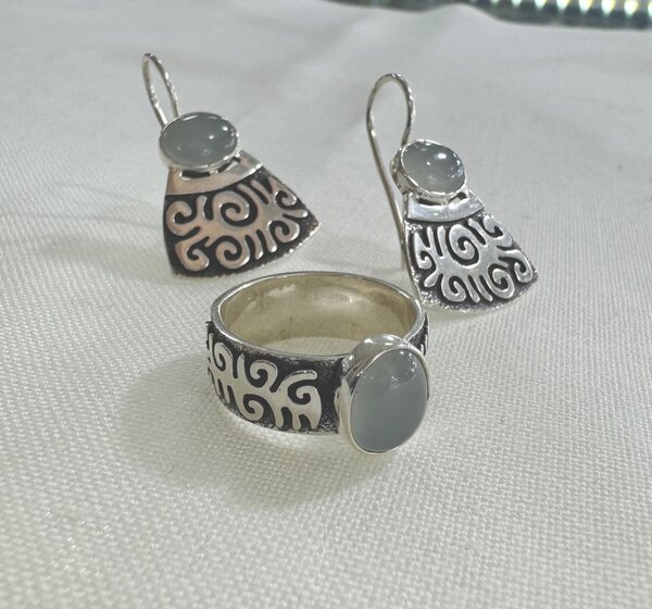 Национальная украшения