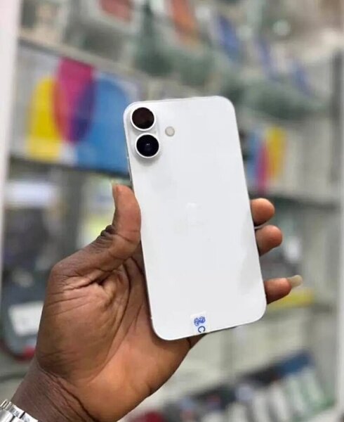 iPhone 16 simple