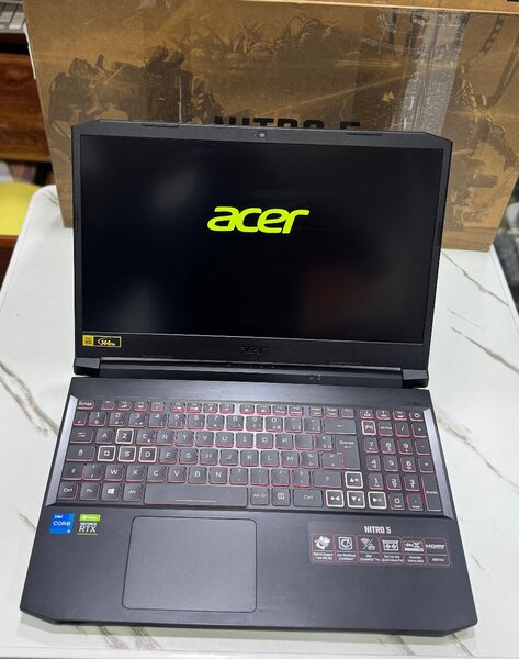 Acer Nitro 5  core i5 11th gén
