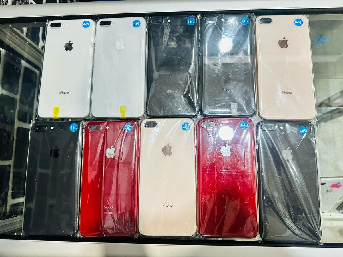 PRE OWNED IPHONE 8+