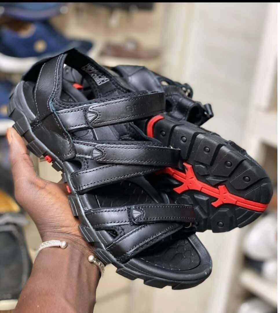 Sandales de randonnée robustes