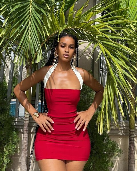 Robe moulante élégante femme