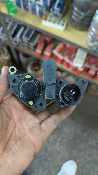 Voltage regulator 24v