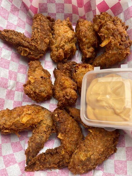 8 Poulets Panés: Chicken wings