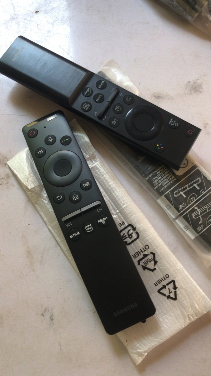Samsung TV remote slide used and new