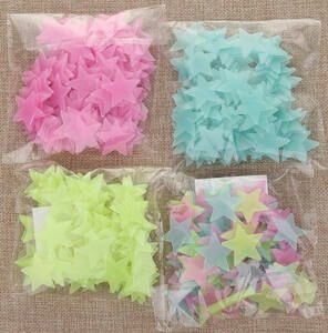 Étoiles phosphorescentes murales