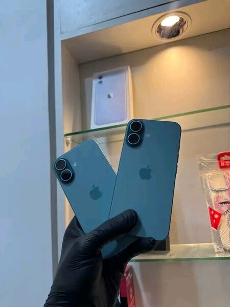 iPhone 14 - Design Moderne