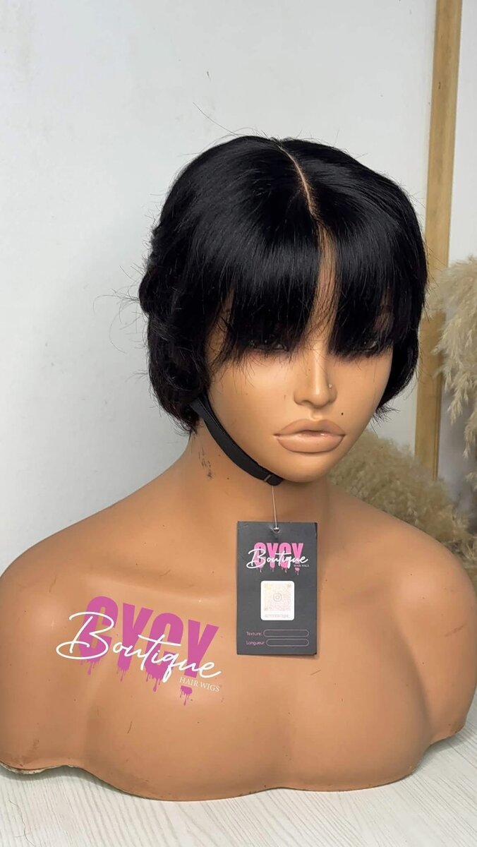 Perruque élégante courte