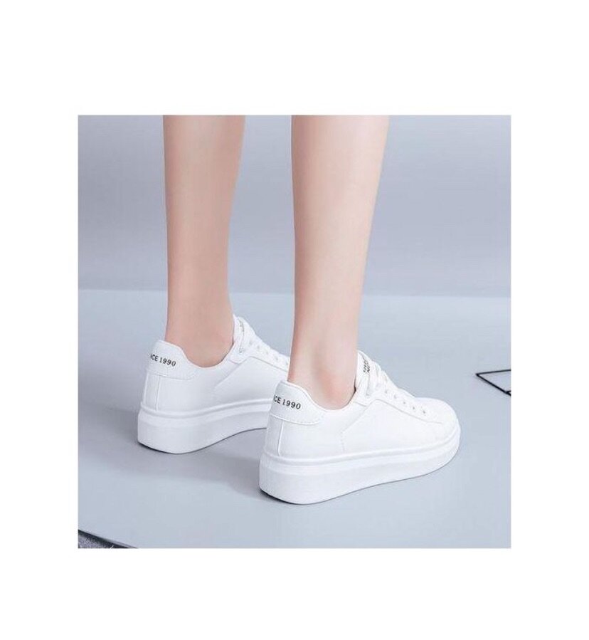 Women's Breathable And Comfortable Running White Sneakers