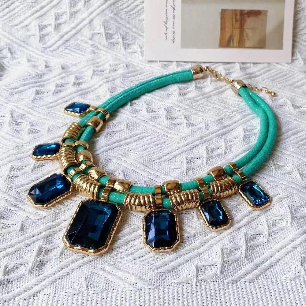 Ladies elegant necklace