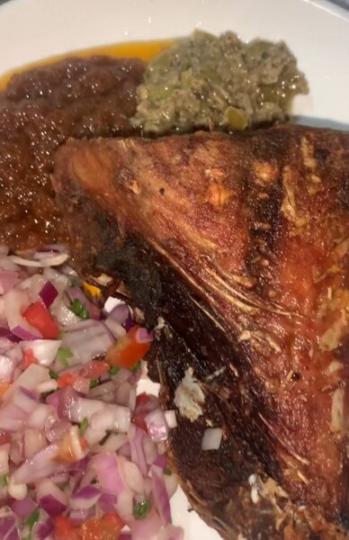 Poisson Grillé Épicé et Sauce