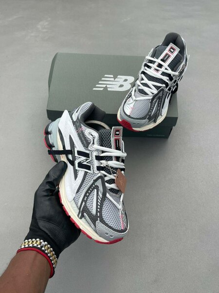 New Balance 1906r