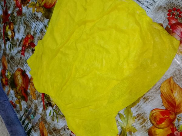 Chiffon jaune léger