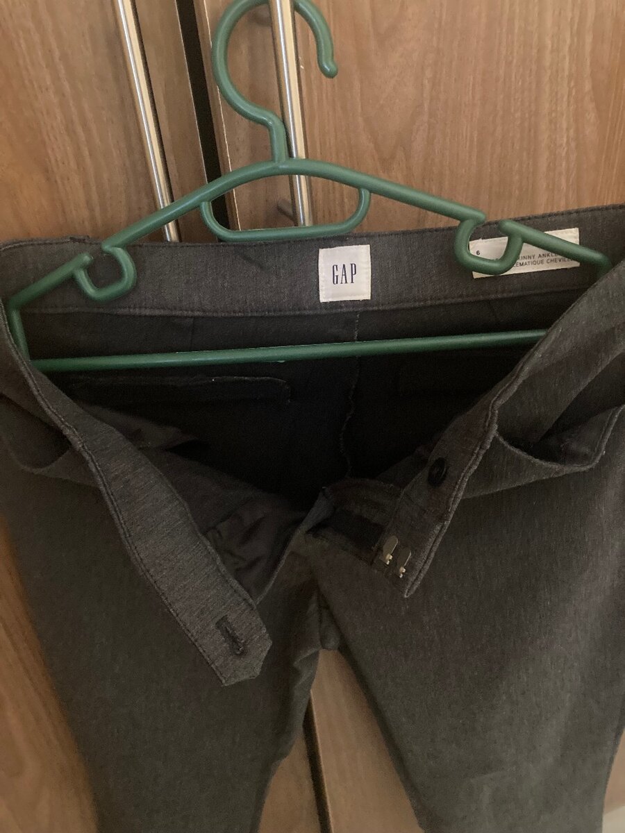 Ladies Grey skinny trousers