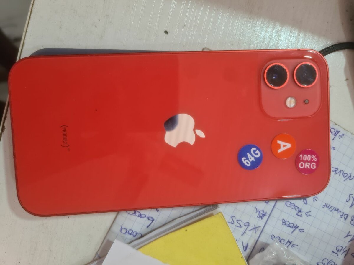 iPhone 12 rouge 64 Go