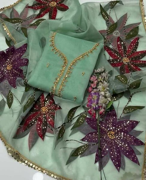 Ladies suit