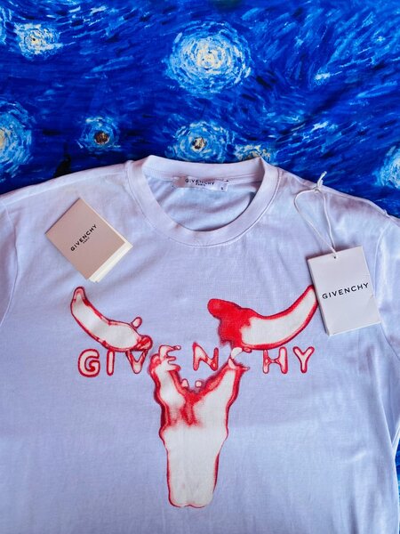 ORIGINAL GIVENCHY T SHIRT