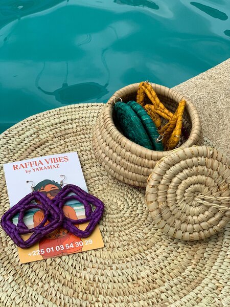 Boîte à bijoux en raphia