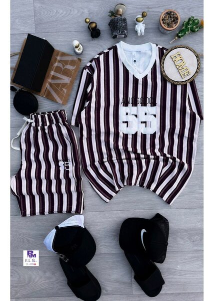 Ensemble de sport rayé tendance