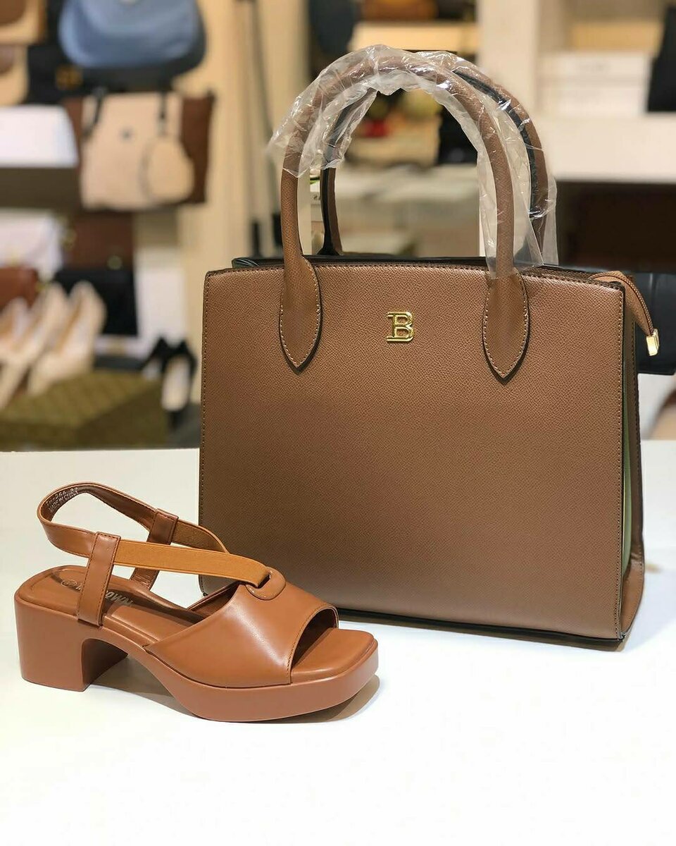 Handbag classy and authentic 