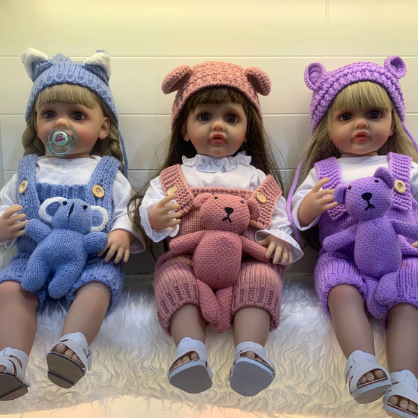 Poupées réalistes en peluche
